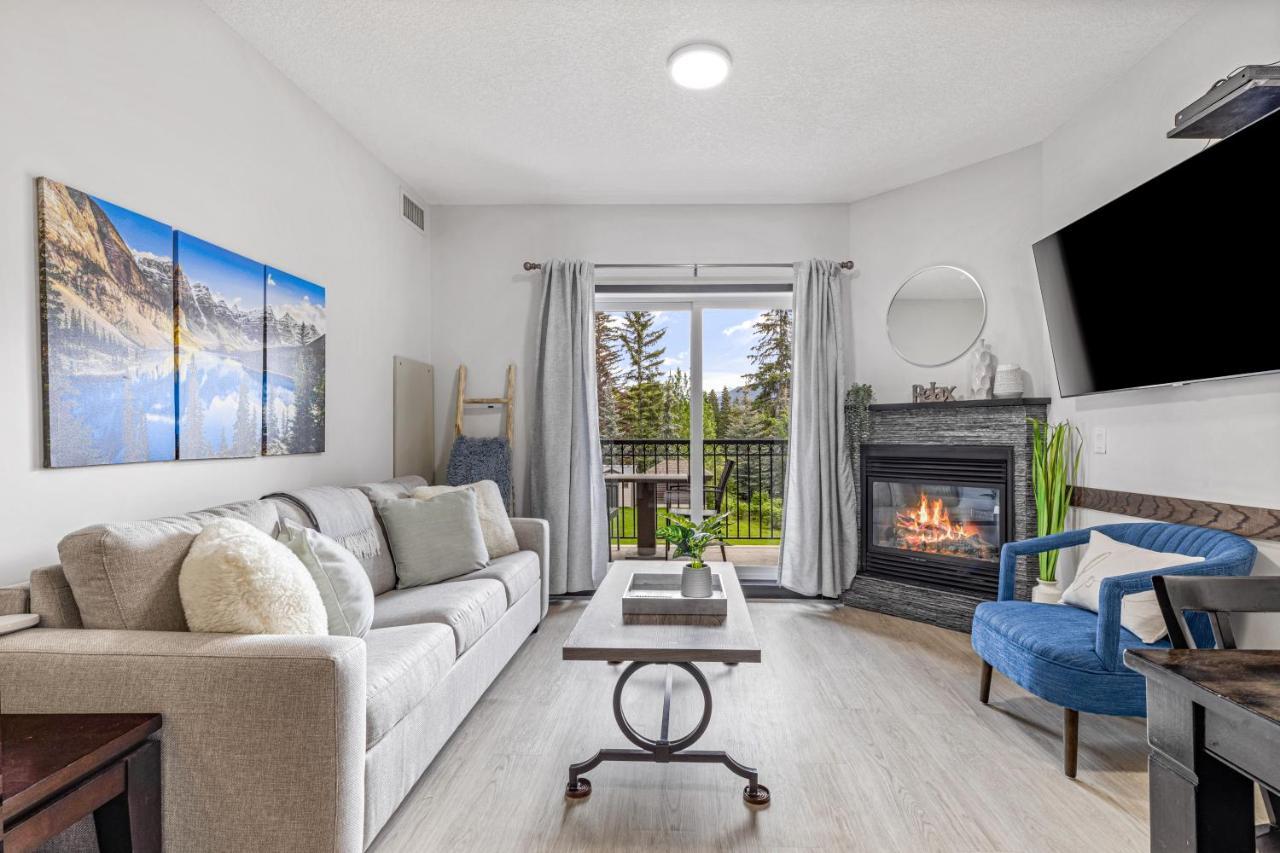 Outstanding Mountain Condo Waterslide And Hot Tub Managed By Little Sister Getaways Canmore Exterior foto