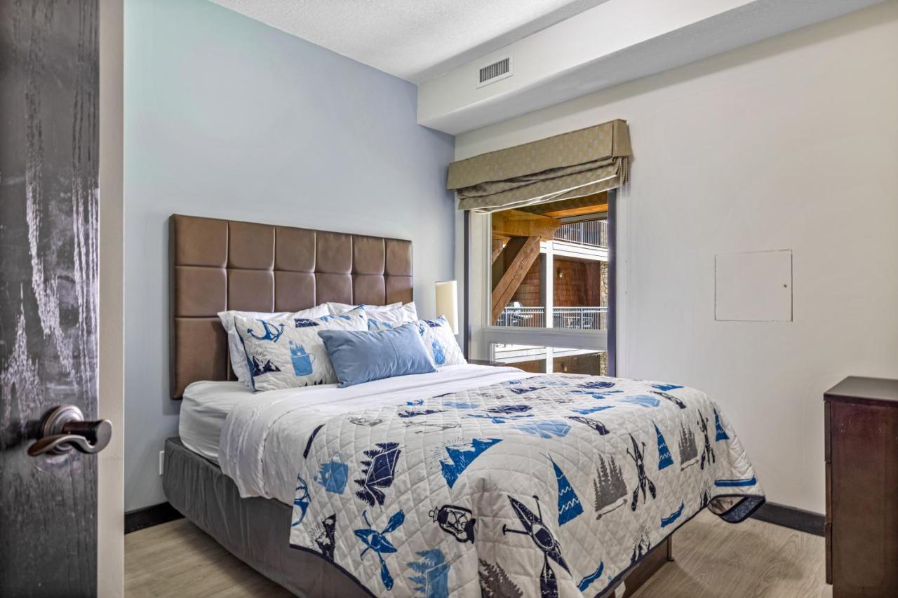Outstanding Mountain Condo Waterslide And Hot Tub Managed By Little Sister Getaways Canmore Exterior foto