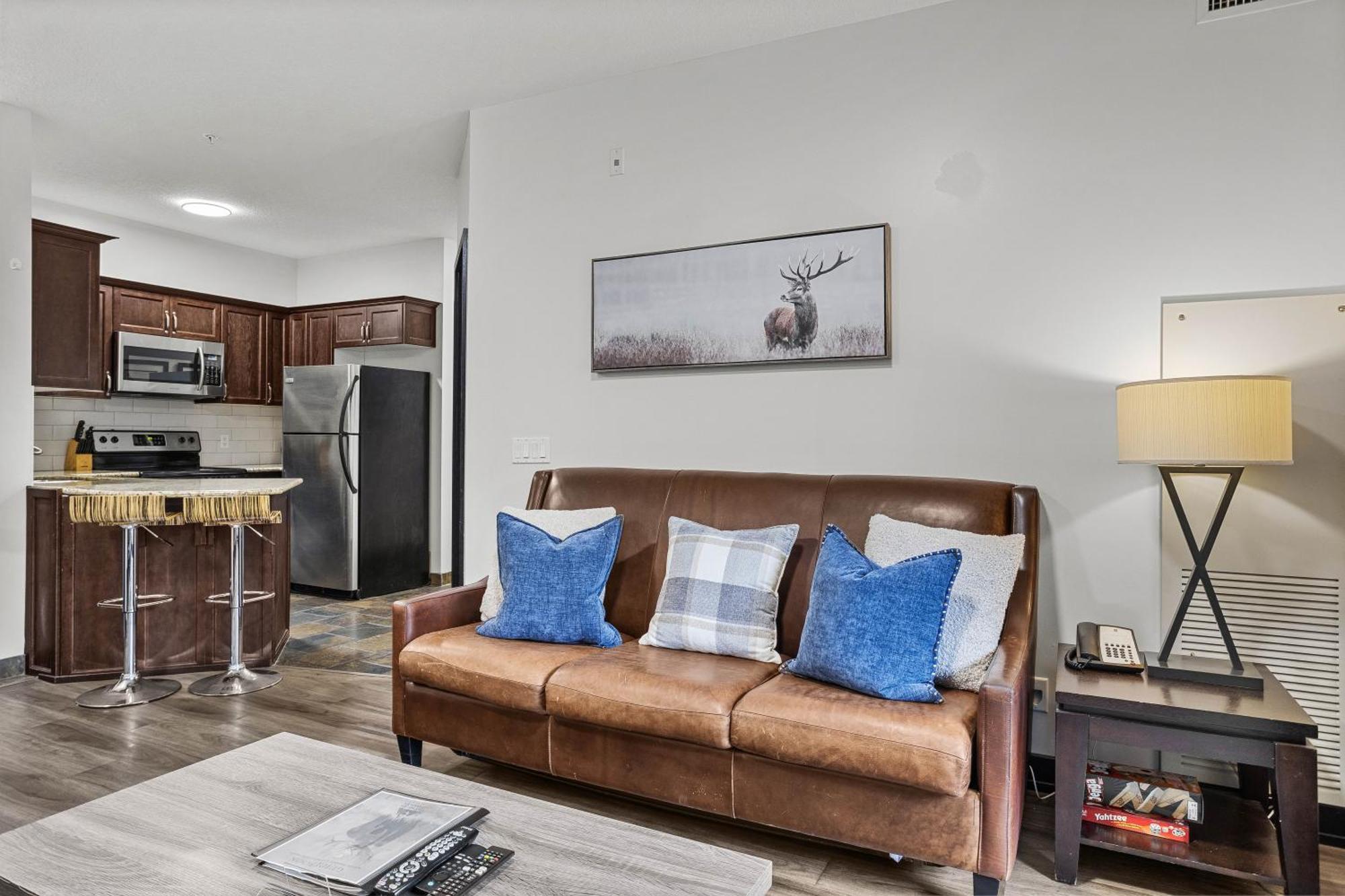 Outstanding Mountain Condo Waterslide And Hot Tub Managed By Little Sister Getaways Canmore Exterior foto